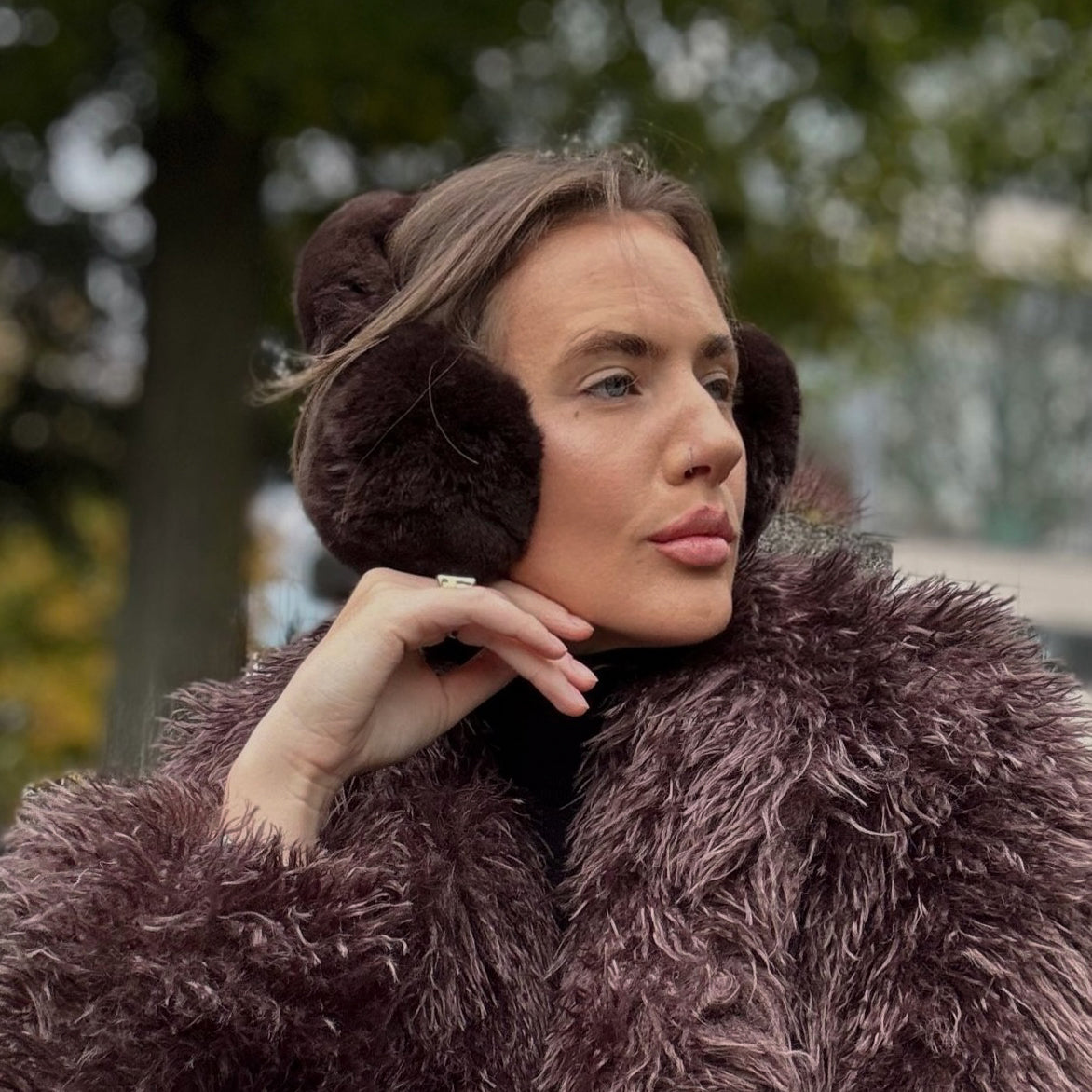 Minkštos natūralaus kailio ausinės